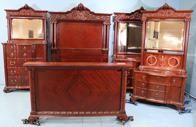 087a - 4 piece solid mahogany bedroom suite