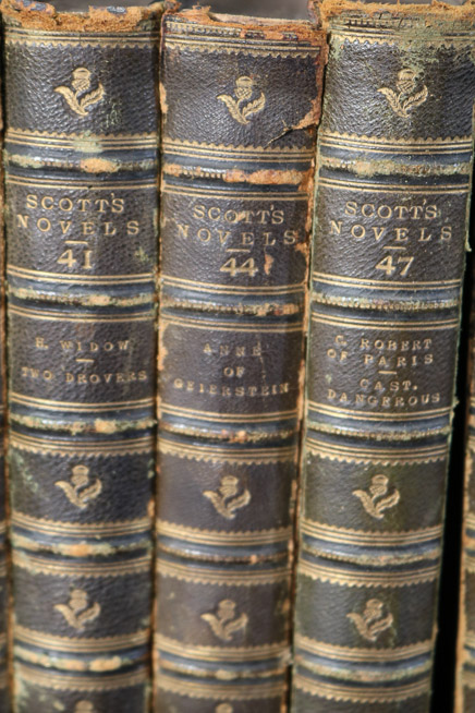 588c - 24 leather bound Scotts Novels