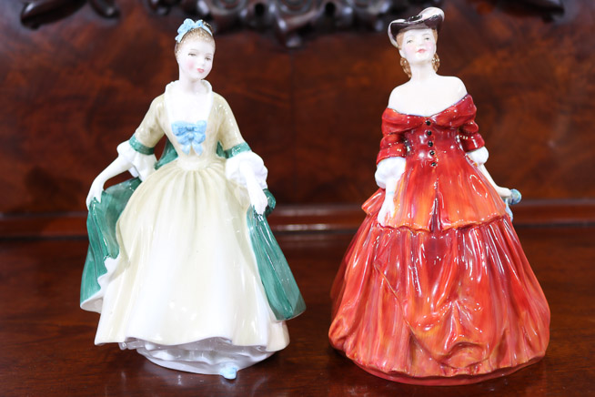 131a - 2 Royal Doulton Figurines, Elegance and Vivienne-11