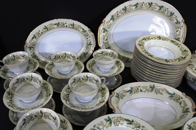 374e - 90 piece set of Noritake china-6