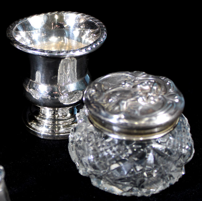 210c - 23 pieces of sterling silver