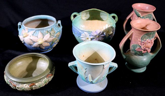 265a - 6 pieces of Roseville pottery