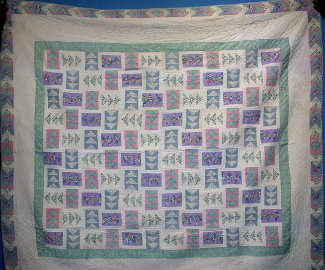 372a - Queen size hand stitched quilt