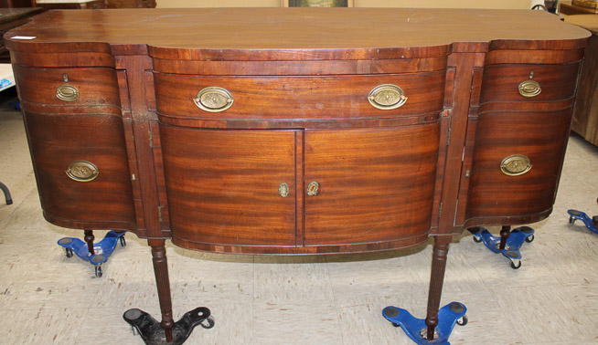 084a - Period Sheraton sideboard, ca. 1800