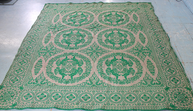 355a - Antique green coverlett, queensize