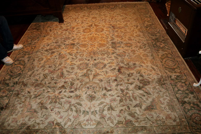 219a - Handmade wool rug, 9 x 12.