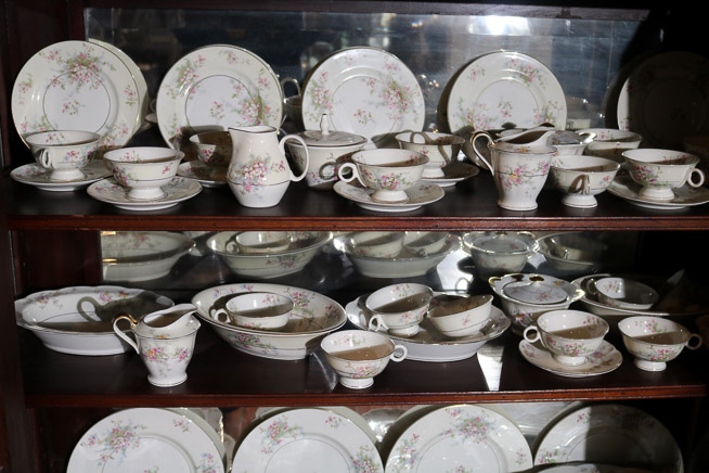 226d - 2 sets of Haviland China, 155 pieces