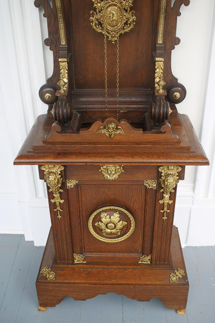 037d - A Good 19th Century Austrian oak clock